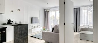 Stylish Apartment with Balcony | Air Conditioning | Parking