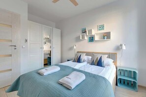 1 chambre, fer et planche à repasser, lit parapluie, Wi-Fi