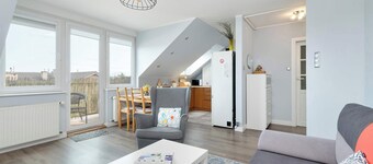 Bright Apartment in a quiet neighborhood | Balcony