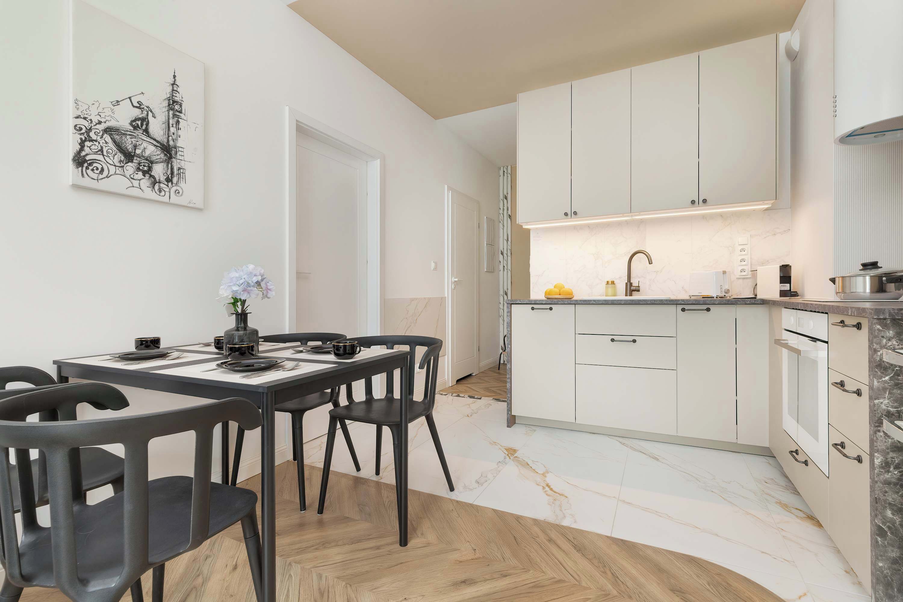 Fridge, oven, stovetop, dishwasher