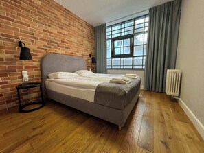 1 bedroom, iron/ironing board, travel crib, WiFi