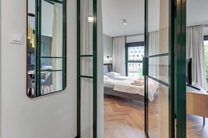 2 slaapkamers, een strijkplank/strijkijzer, wifi, beddengoed