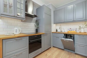 Four, plaque de cuisson, lave-vaisselle