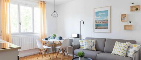 Apartment | Living area