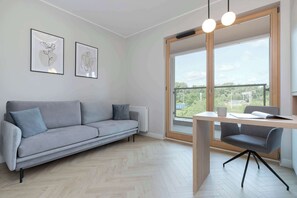 TV, offices - Letnicka 10 | Gdańsk | Spacious Apartment | Gym (Gdańsk)