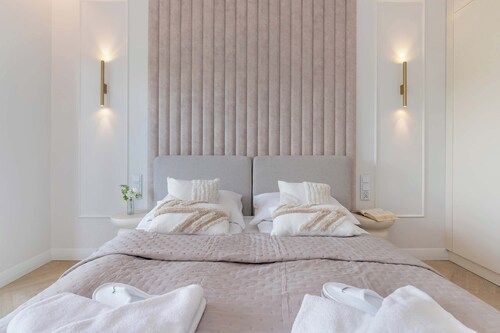 Spacious Apartment | 2 Balconies, Gym and Parking