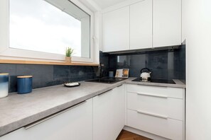 Réfrigérateur, four, plaque de cuisson, lave-vaisselle