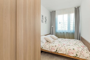 1 bedroom, iron/ironing board, travel crib, WiFi