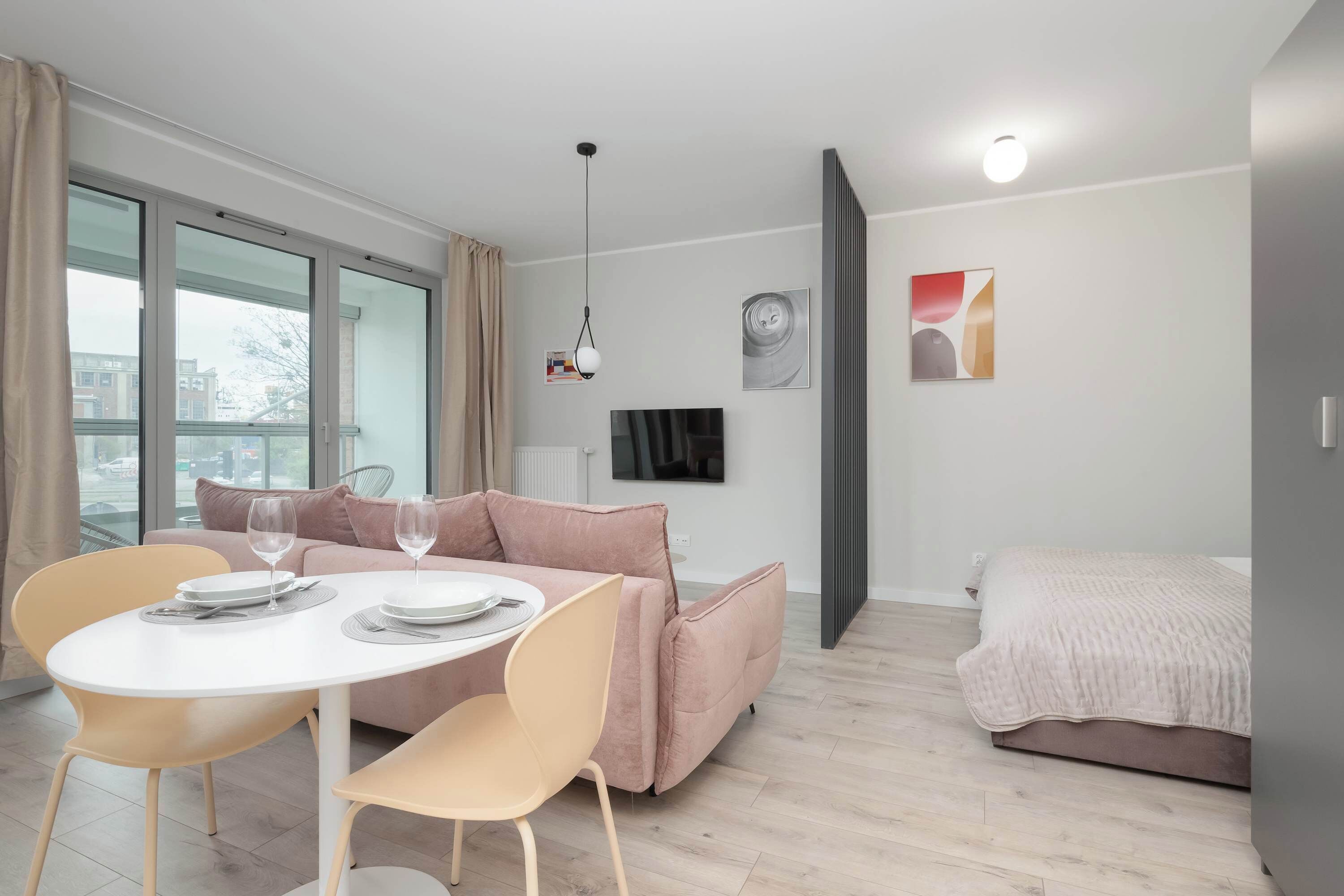 Fer et planche à repasser, lit parapluie, Wi-Fi, draps fournis