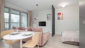 Fer et planche Ă repasser, lit parapluie, Wi-Fi, draps fournis