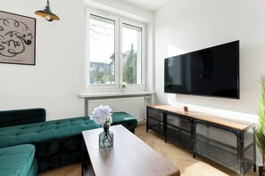 TV, studio