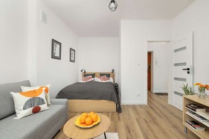 Fer et planche à repasser, Wi-Fi, literie fournie