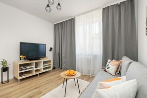 TV - Racławicka 15 | Modern Studio for 4 | Smart TV (Gdańsk)