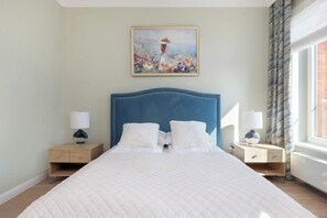 3 soveværelser, skrivebord, strygejern/strygebræt, weekendseng