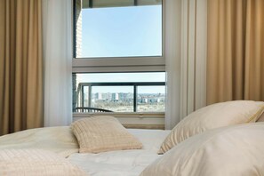 1 chambre, fer et planche à repasser, lit parapluie, Wi-Fi