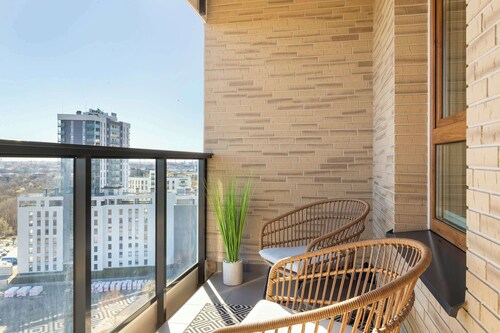 Sunny Apartment with Balcony | Private Parking