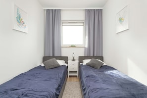 2 bedrooms, iron/ironing board, travel cot, WiFi