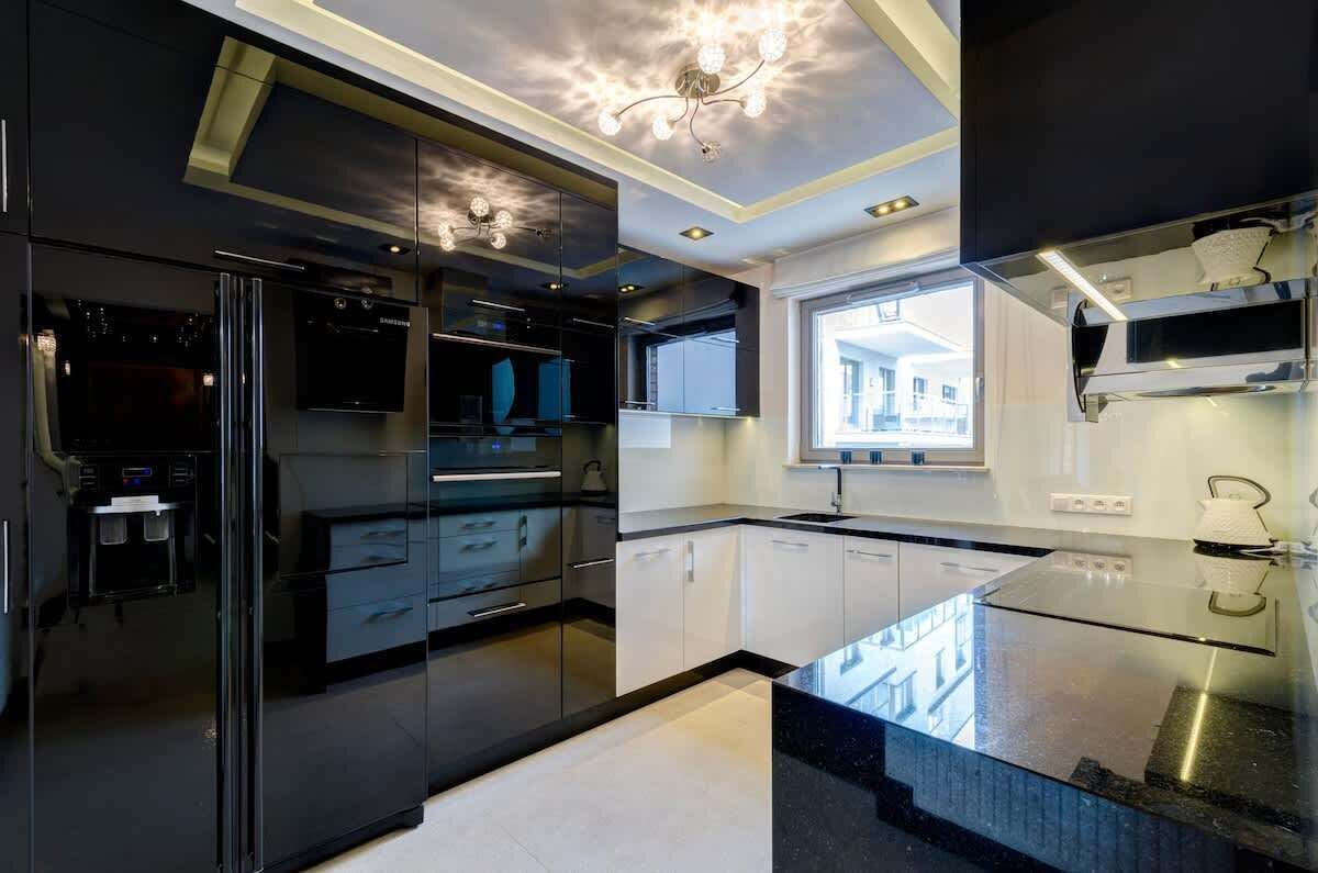 Kühlschrank, Ofen, Herdplatte, Geschirrspüler