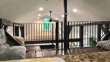 3 bedrooms, desk, iron/ironing board, travel cot