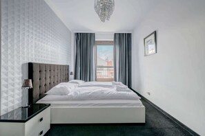 1 bedroom, iron/ironing board, WiFi, bed sheets - Spacious Apartment on the Motlawa River | Parking (Gdańsk)