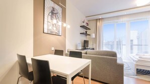 Unclassified image, 3 of 17, button - Modern Studio in the Center | Balcony and Bathtub (Gdańsk)