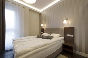 2 bedrooms, iron/ironing board, travel cot, WiFi