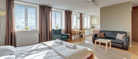 Strykejern/-brett, reiseseng for barn, wi-fi og sengetøy