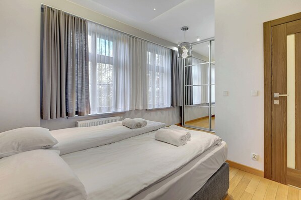 2 dormitorios, tabla de planchar con plancha, wifi y ropa de cama