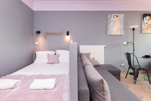 Unclassified image, 4 of 28, button