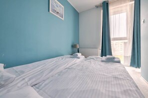 1 habitación, tabla de planchar con plancha, wifi y ropa de cama