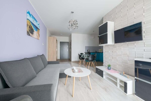 Unclassified image, 1 of 12, button