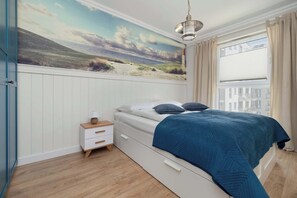 1 chambre, fer et planche à repasser, lit parapluie, Wi-Fi