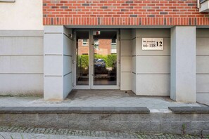 Exterior detail - Stylish Apartment in the Center | Balcony | Garage Parking (Gdańsk)