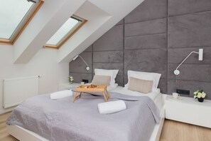 2 bedrooms, iron/ironing board, travel cot, WiFi