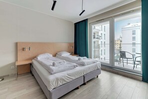 Iron/ironing board, travel cot, WiFi, bed sheets