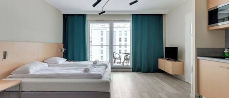 Iron/ironing board, travel cot, WiFi, bed sheets