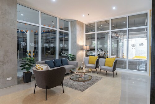 Kalani by J&J ( Symfoni Nichols | Near Fuenti | Wifi )