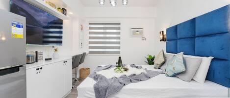 Iron/ironing board, WiFi