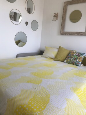 1 chambre, fer et planche à repasser, Wi-Fi, draps fournis