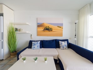 Living room - Apartment in San Agustin Near the Beach (San Bartolomé de Tirajana)