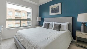 1 chambre, bureau, fer et planche à repasser, Wi-Fi