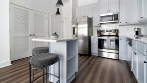 Fridge, microwave, oven, stovetop - Landing | Beautiful 1BD, Gym, Rooftop Lounge (Cary)