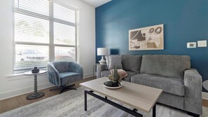 Smart TV - Landing | Stylish 1BD, Pool, Gym (Cary)