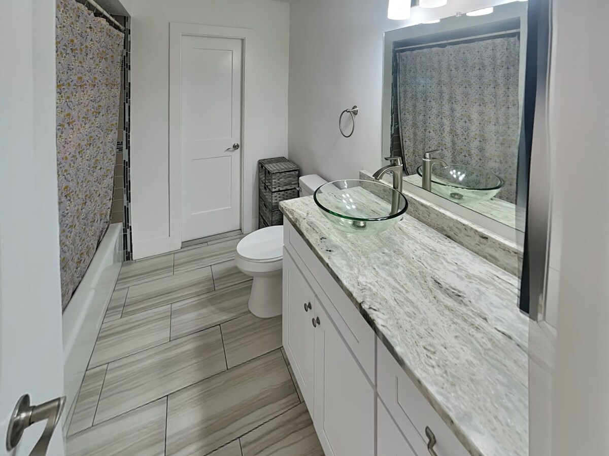 Photo 27 of Summer Breeze | Pet-Friendly, Game Room, Fenced Yard - Near the Beach + Downtown