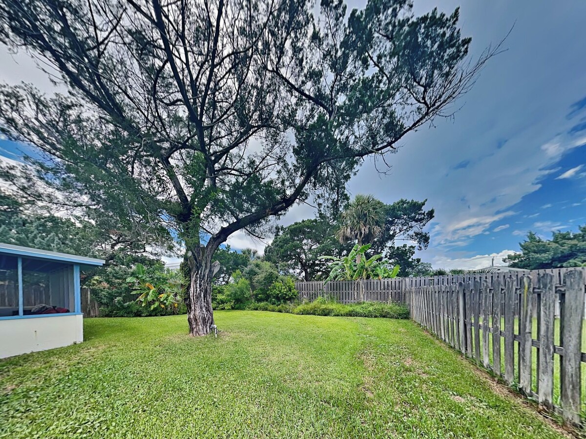 Photo 41 of Summer Breeze | Pet-Friendly, Game Room, Fenced Yard - Near the Beach + Downtown
