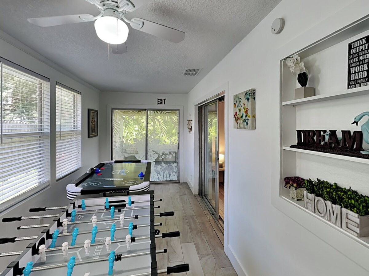 Photo 12 of Summer Breeze | Pet-Friendly, Game Room, Fenced Yard - Near the Beach + Downtown