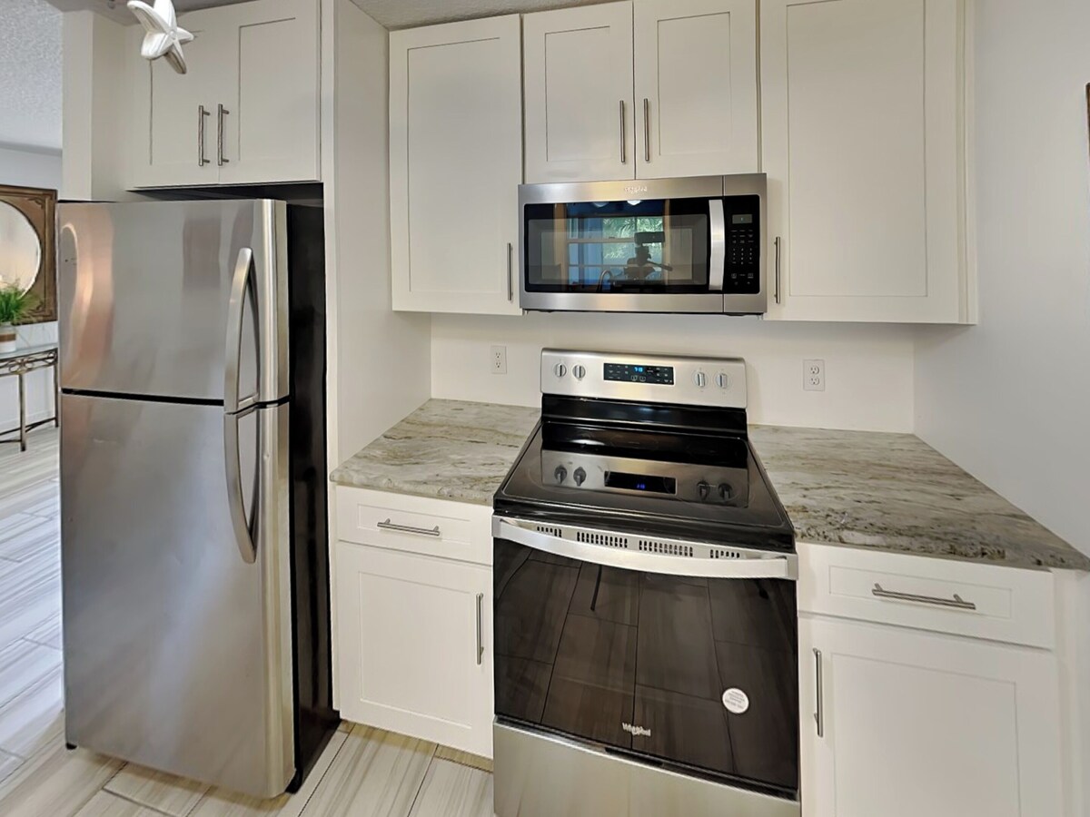 Photo 14 of Summer Breeze | Pet-Friendly, Game Room, Fenced Yard - Near the Beach + Downtown
