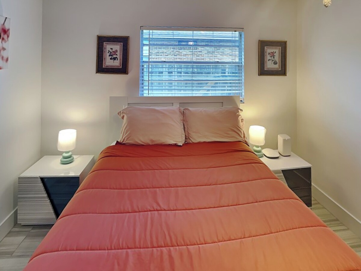 Photo 26 of Summer Breeze | Pet-Friendly, Game Room, Fenced Yard - Near the Beach + Downtown
