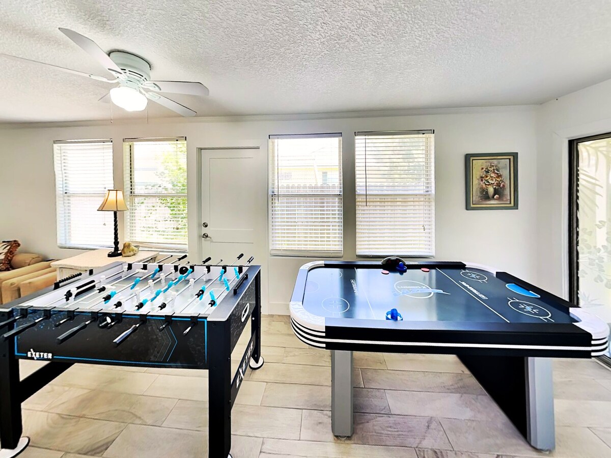 Photo 9 of Summer Breeze | Pet-Friendly, Game Room, Fenced Yard - Near the Beach + Downtown