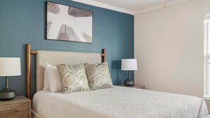 2 bedrooms, desk, iron/ironing board, WiFi